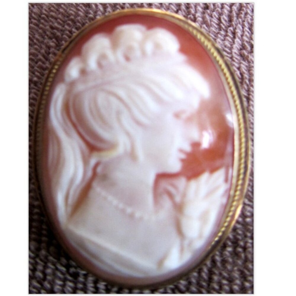 ANTIQUE .825 GOLD SILVER INCASED CAMEO CORAL SHELL CARVED ITALY PEDANT BROCH
